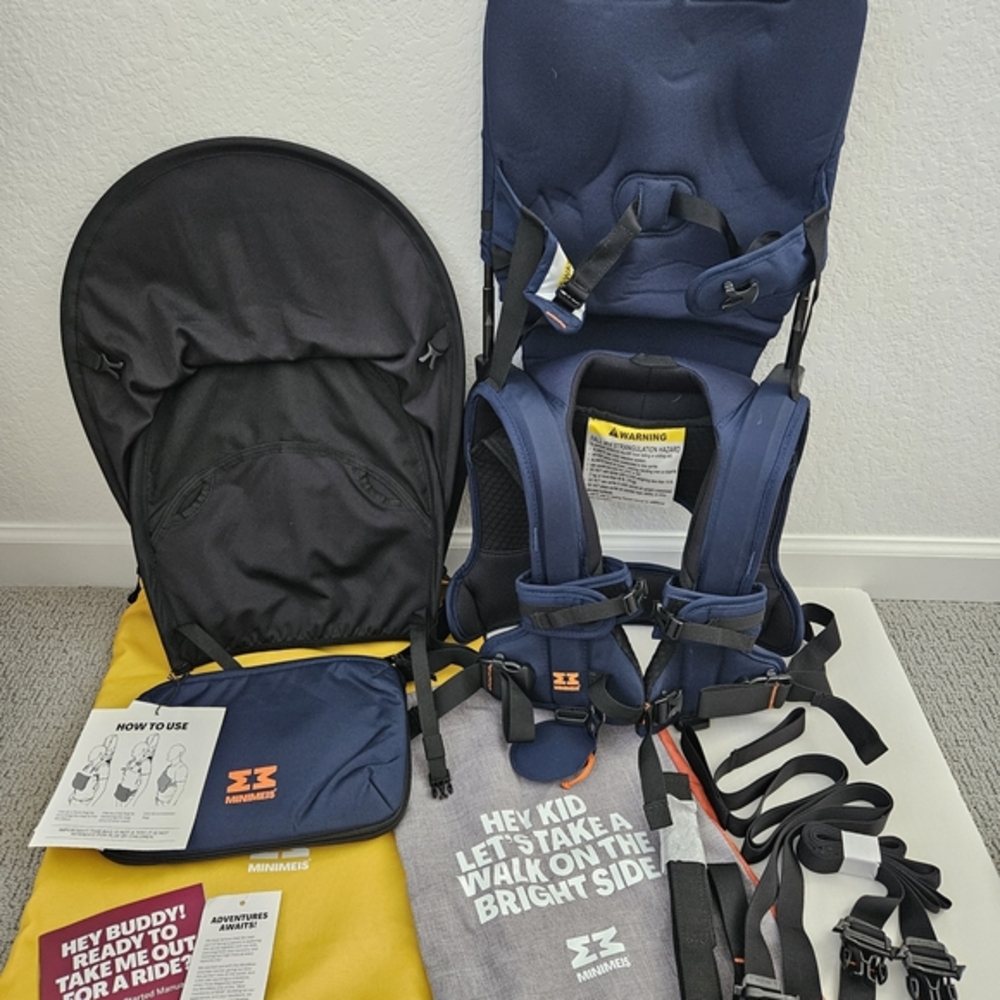 NWT Minimeis G4 Child Shoulder Carrier with Sunshade in Navy